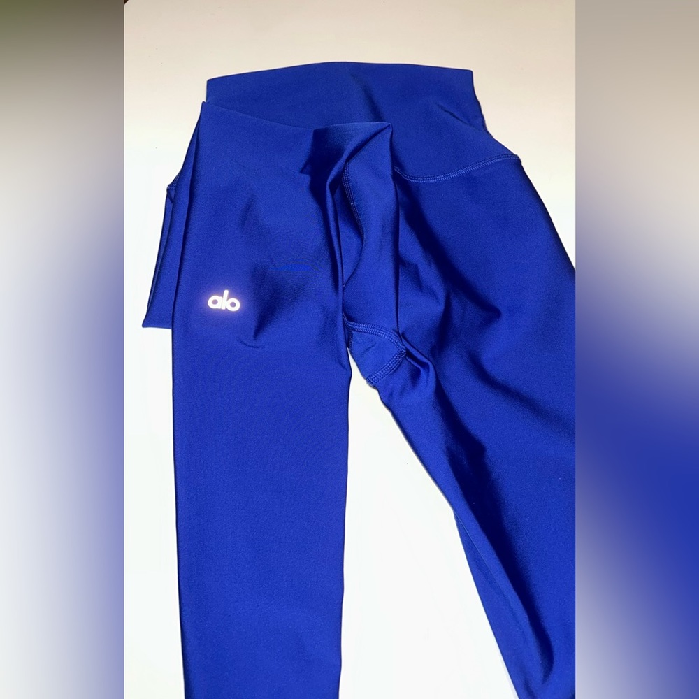 Alo yoga airlift leggings in cobalt blue size XS